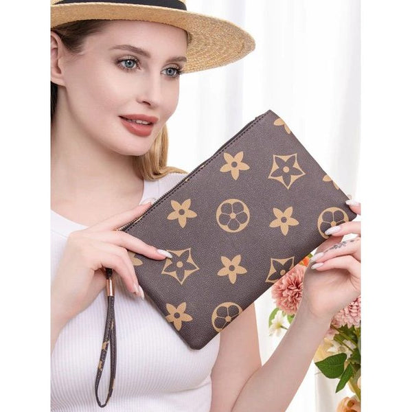 Regina R. Wristlet (Brown)